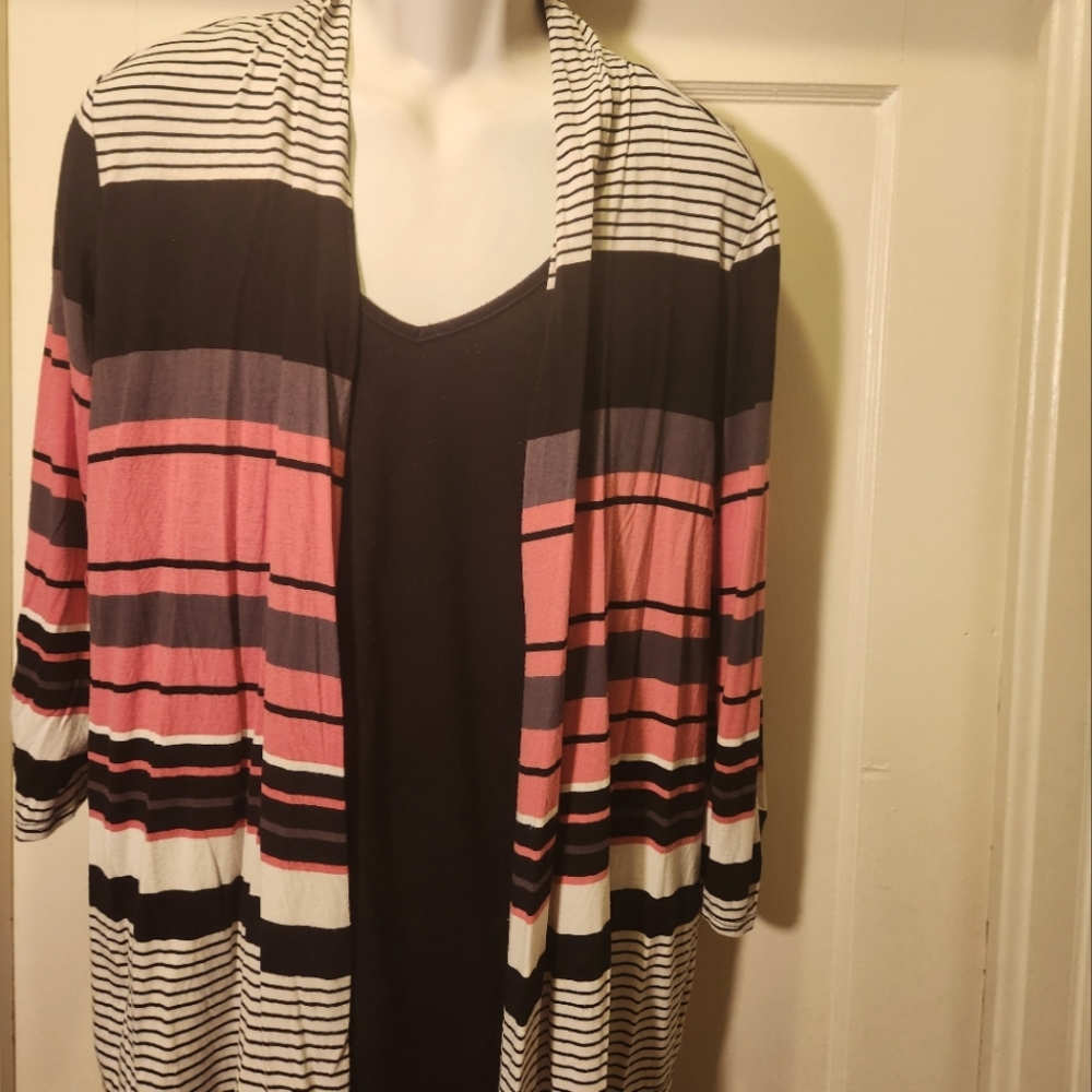 Womens Blouse. Black and pink.
